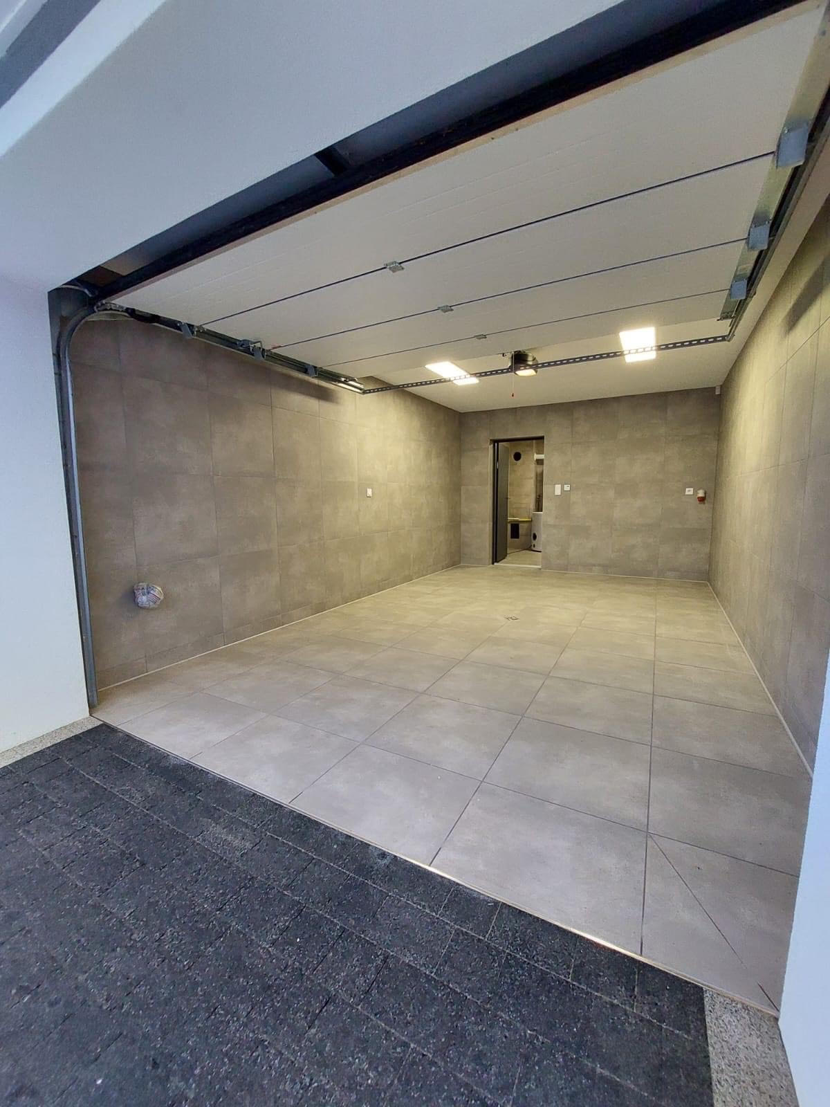 gallery grid image